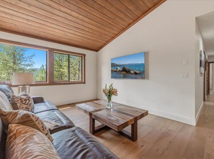 12434 Snowpeak Way, Truckee, CA 96161 Photo