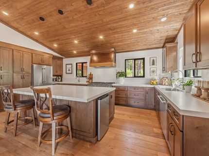 12434 Snowpeak Way, Truckee, CA 96161 Photo