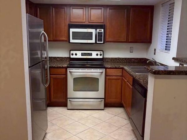 5757 W EUGIE Avenue, Unit 1030, Glendale, AZ 85304