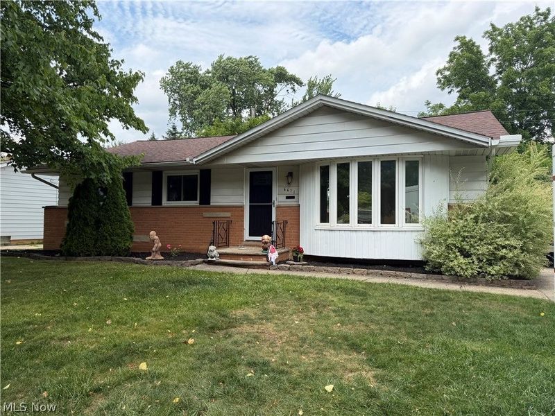 6671 Kingsdale Boulevard, Parma Heights, OH 44130 Photo 1