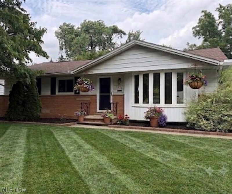 6671 Kingsdale Boulevard, Parma Heights, OH 44130 Main Photo