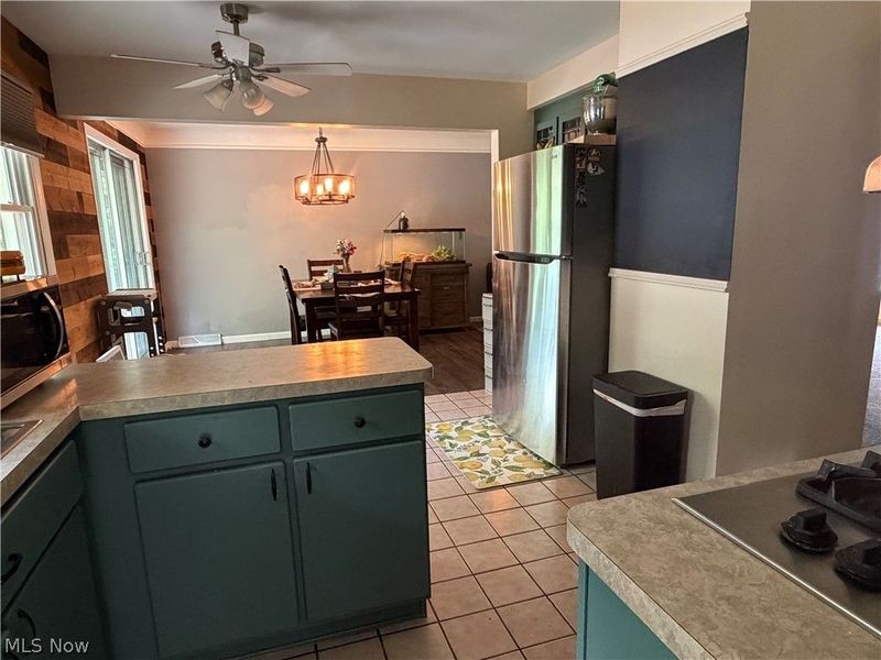 6671 Kingsdale Boulevard, Parma Heights, OH 44130 Photo 5