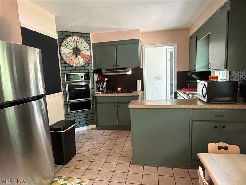 6671 Kingsdale Boulevard, Parma Heights, OH 44130 Photo 6