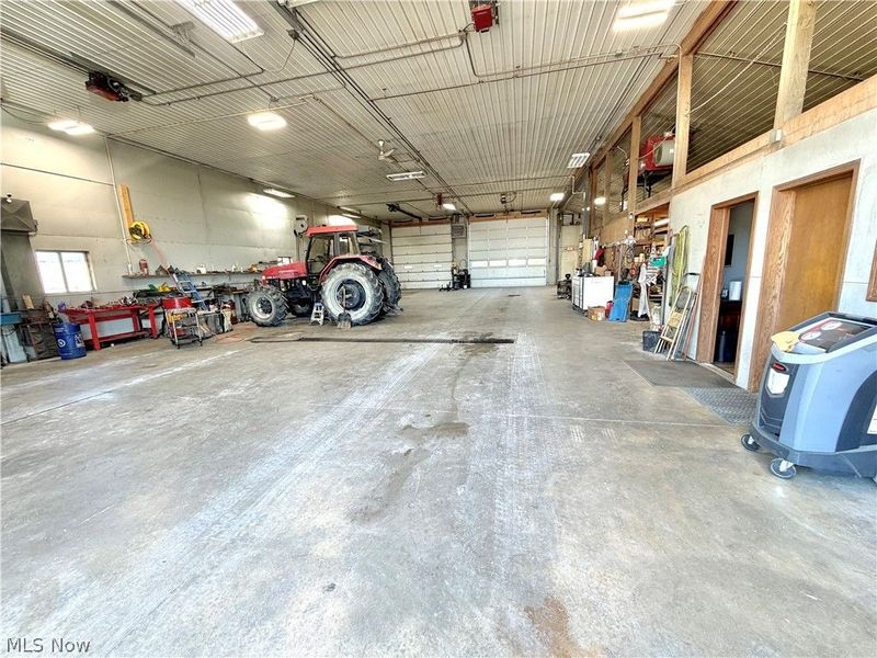622 Pleasant Valley Road NW, Sugarcreek, OH 44681 Photo 4
