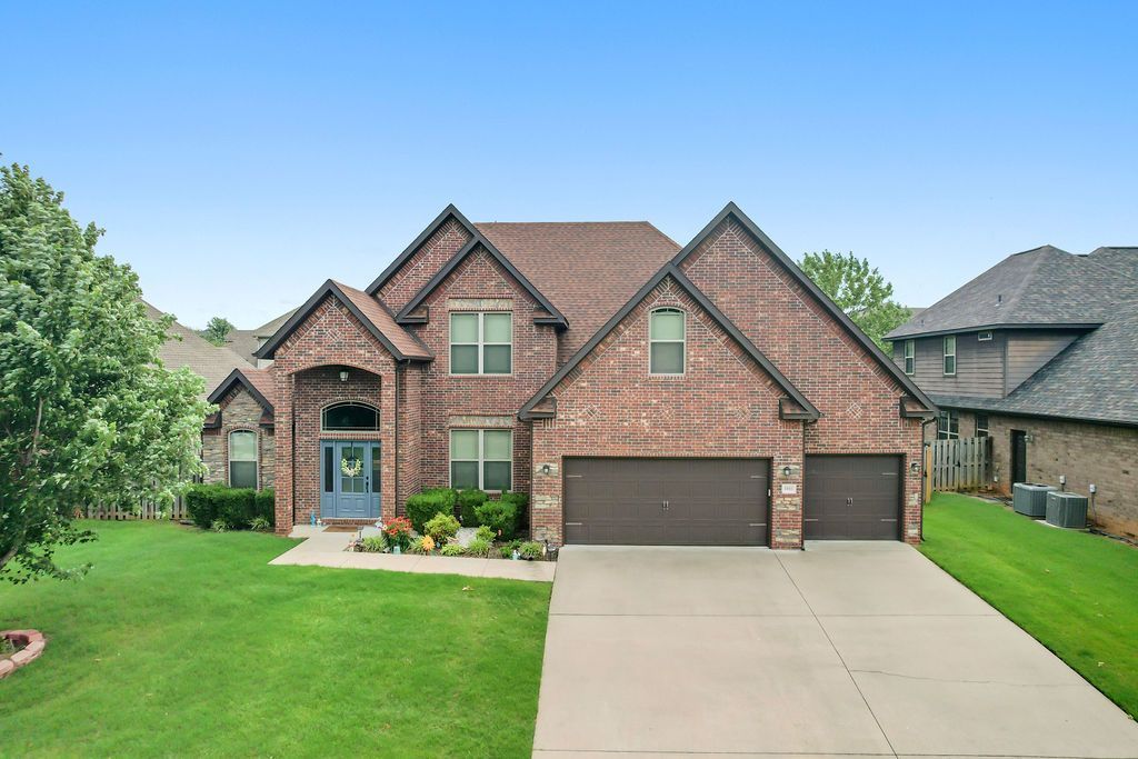 1011 Hunters Pointe Bentonville, AR 72713