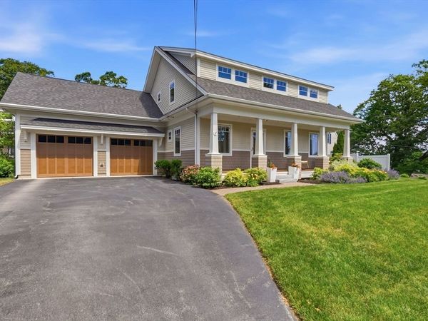 4 Chapel St, Unit A, Newburyport, MA 01950