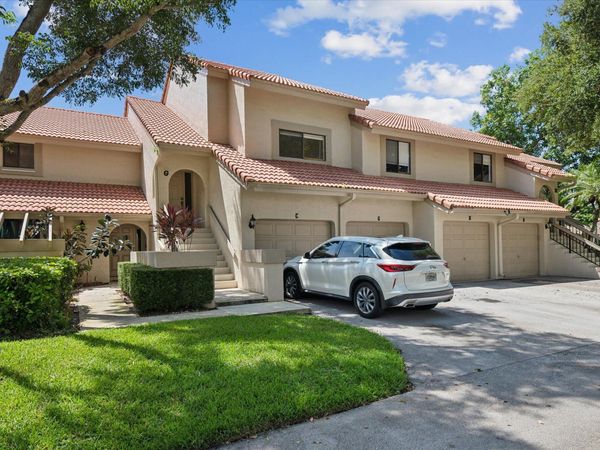5750 Coach House Circle, Unit G, Boca Raton, FL 33486