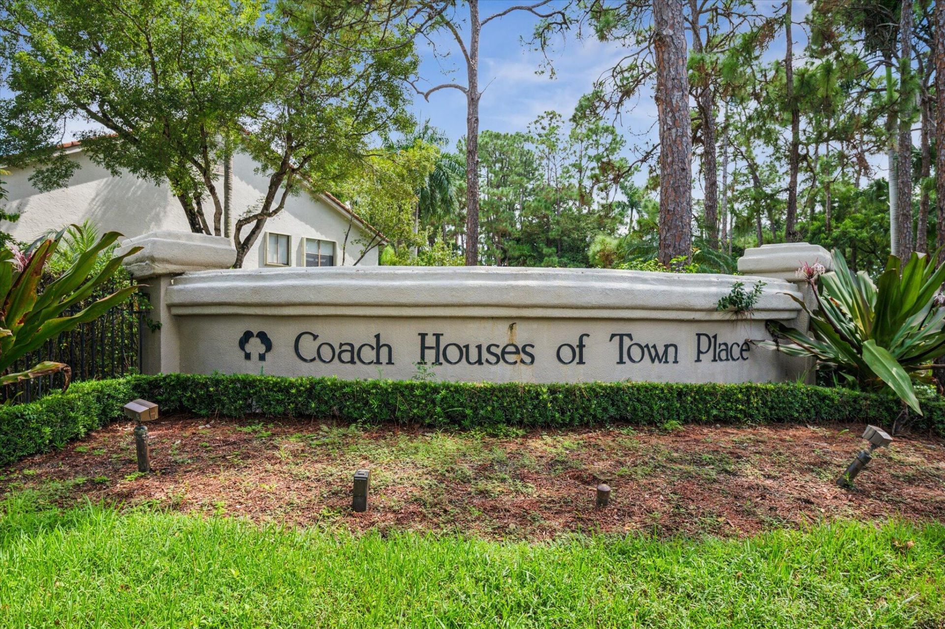 5750 Coach House Circle, Unit G, Boca Raton, FL 33486 Photo