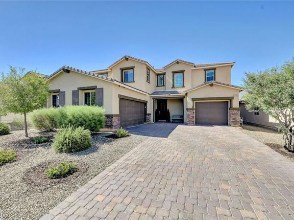 5560 Honey Creek Avenue , Las Vegas, NV 89131