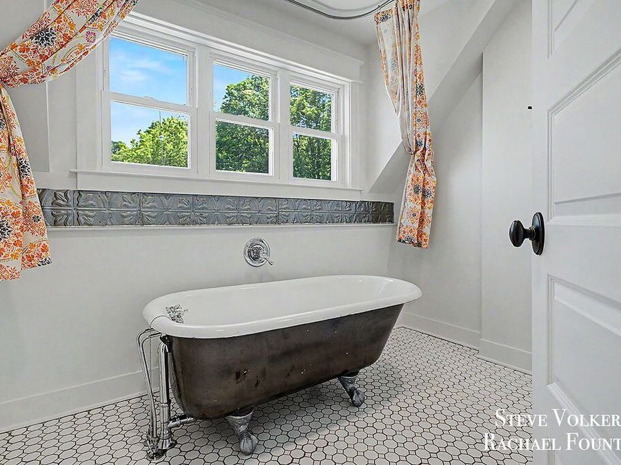 Property Image 76