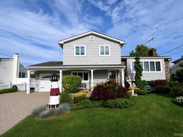223 W End Avenue, Massapequa, NY 11758