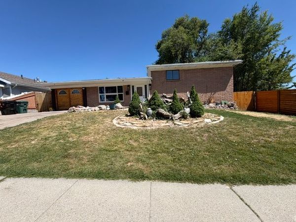 604 W SPACERAMA DR S, Murray, UT 84123