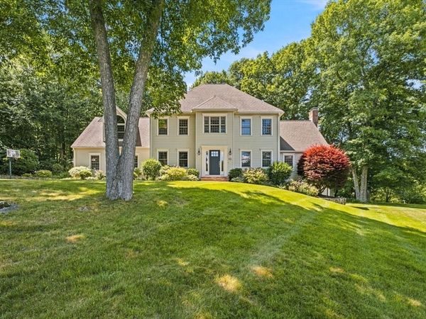 14 Greystone Lane, Hopkinton, MA 01748
