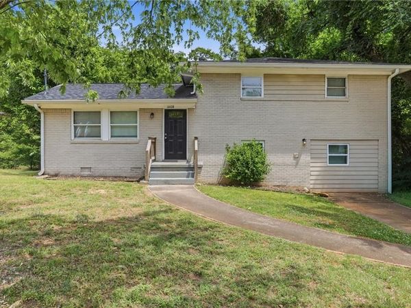 1608 W Austin Road, Decatur, GA 30032