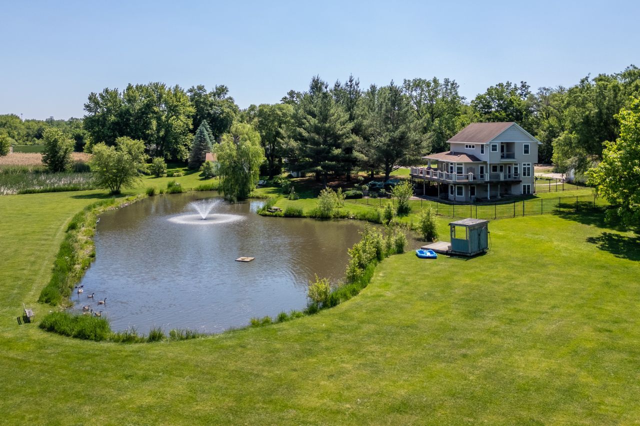 463 40TH Street, East Moline, IL 61244