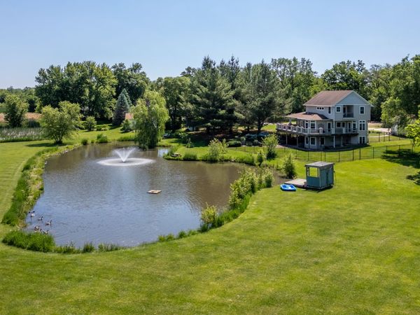 463 40TH Street, East Moline, IL 61244