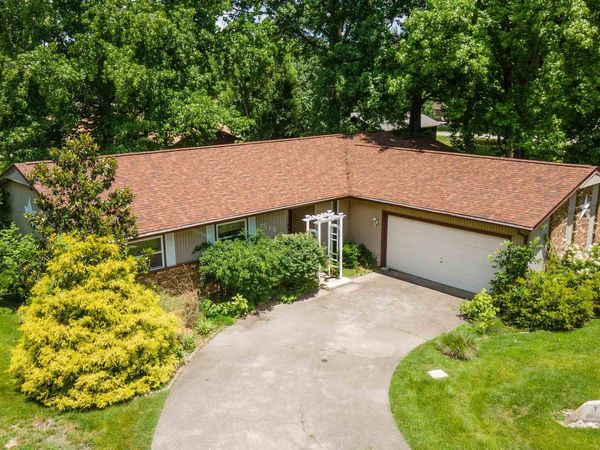 515 E CLARK Trail, Herrin, IL 62948