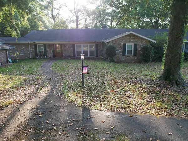 615 Skyline Drive W, Mobile, AL 36609