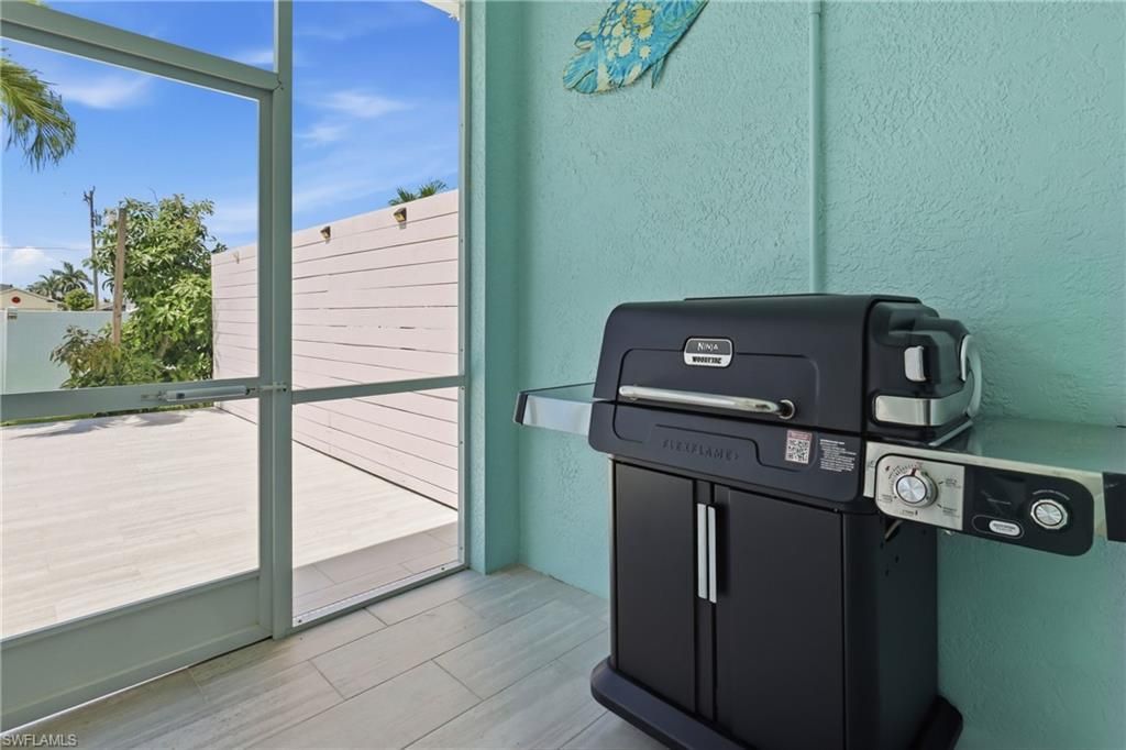 2114 SW 29th Ter, Cape Coral, FL 33914 Photo