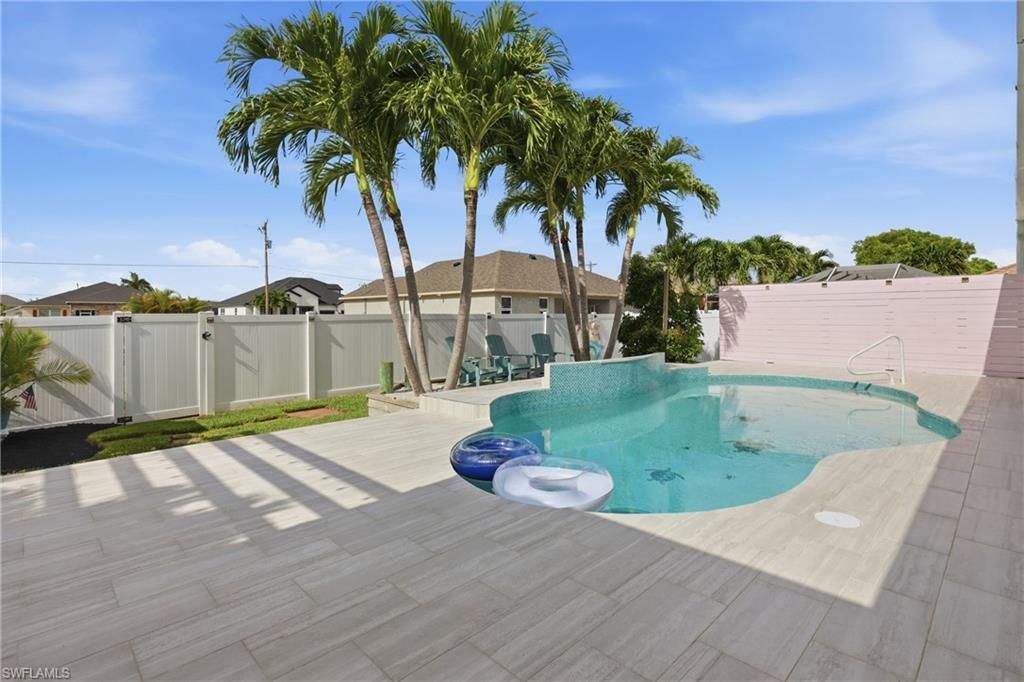 2114 SW 29th Ter, Cape Coral, FL 33914 Photo