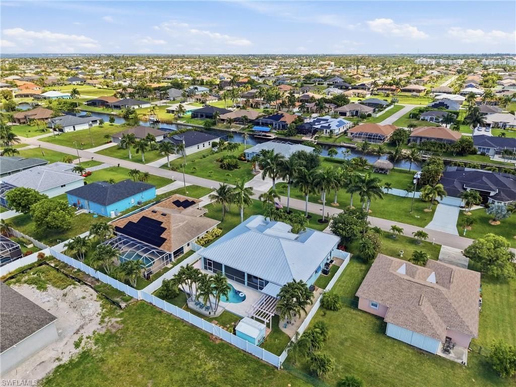 2114 SW 29th Ter, Cape Coral, FL 33914 Photo