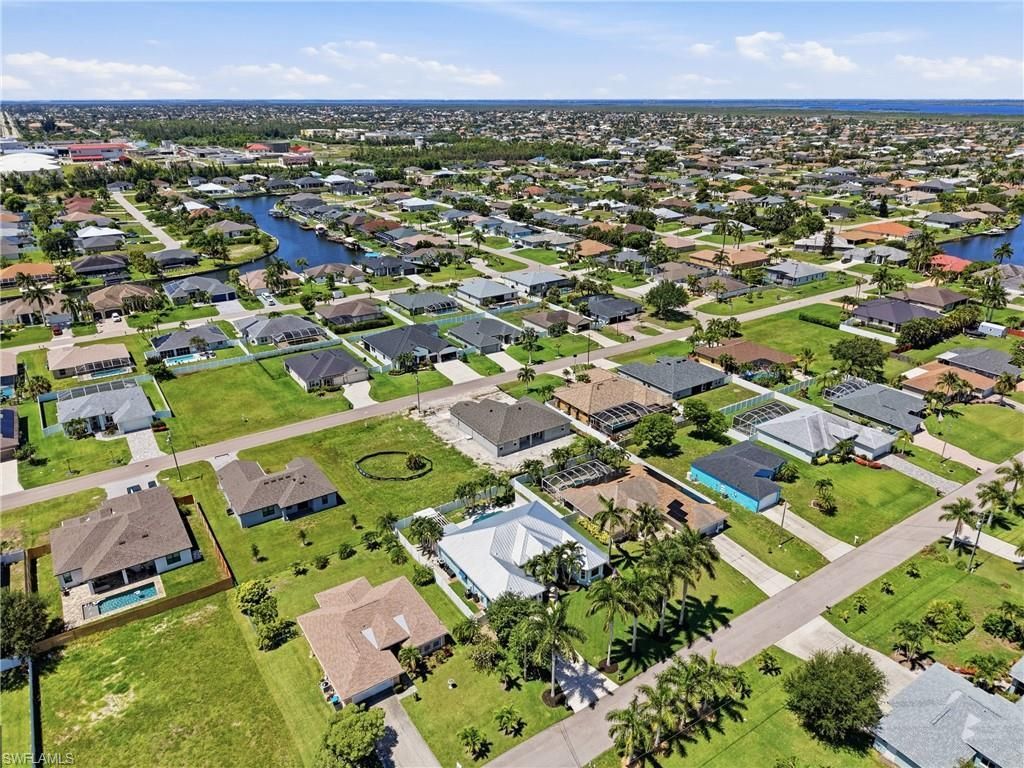 2114 SW 29th Ter, Cape Coral, FL 33914 Photo
