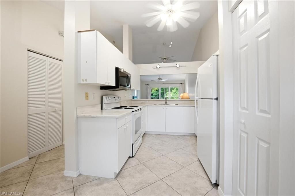 193 Robin Hood Cir, Unit 203, Naples, FL 34104 Photo