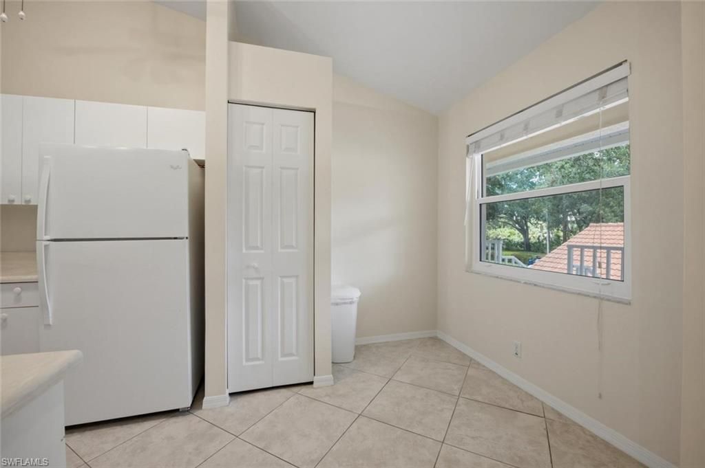 193 Robin Hood Cir, Unit 203, Naples, FL 34104 Photo