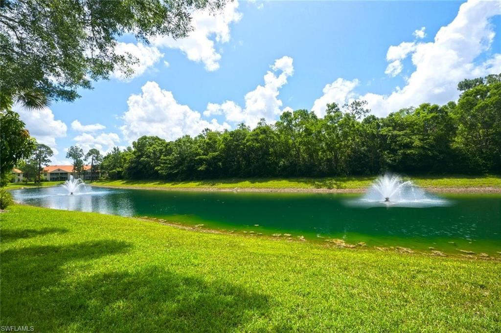 193 Robin Hood Cir, Unit 203, Naples, FL 34104 Photo