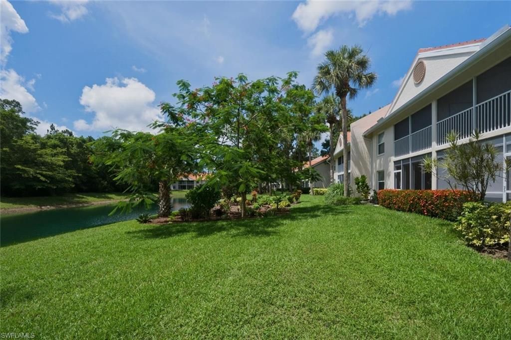 193 Robin Hood Cir, Unit 203, Naples, FL 34104 Photo