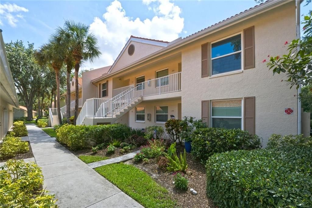193 Robin Hood Cir, Unit 203, Naples, FL 34104 Photo