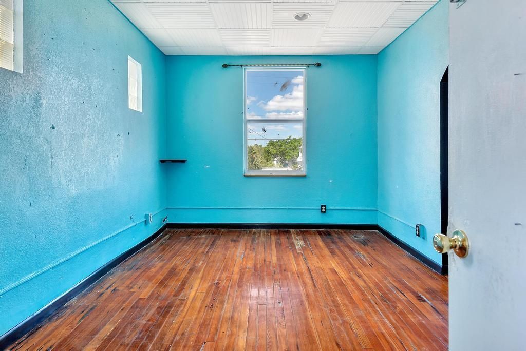 521 N Dixie Highway, Lake Worth Beach, FL 33460 Photo