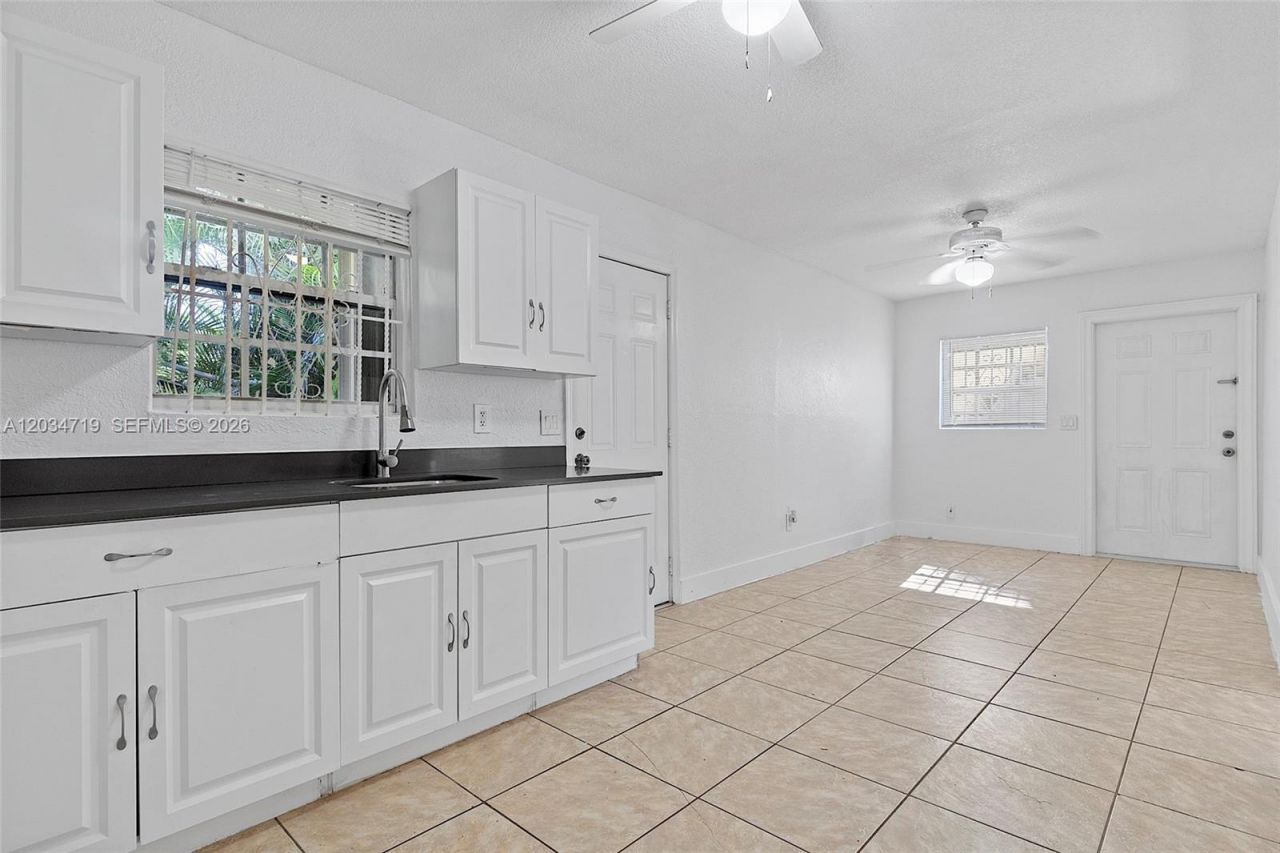 6801 SW 27th St , Miami, FL 33155 Photo