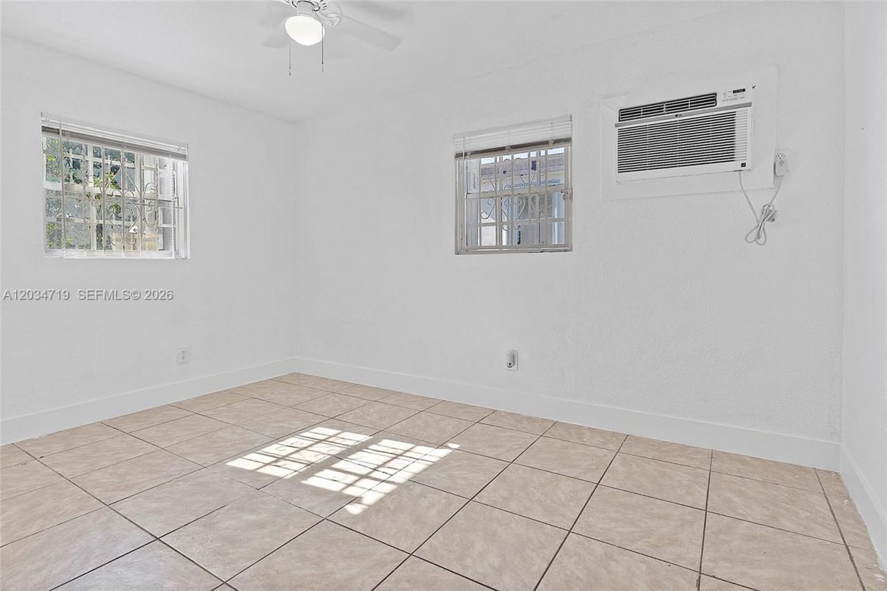 6801 SW 27th St , Miami, FL 33155 Photo