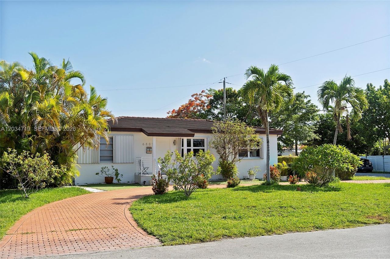 6801 SW 27th St , Miami, FL 33155 Photo