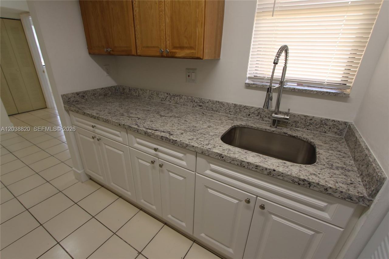 650 NW 114th Ave, Unit 202, Sweetwater, FL 33172 Photo