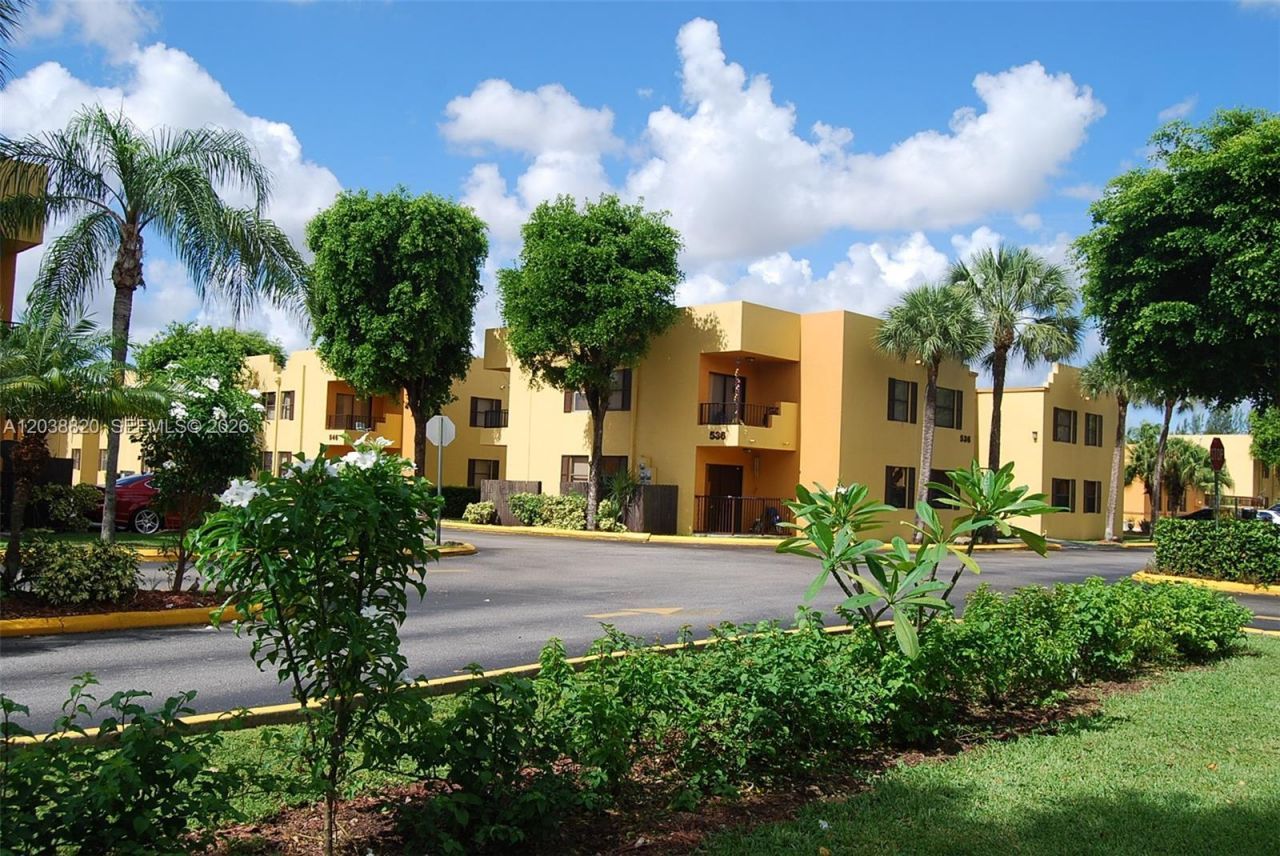 650 NW 114th Ave, Unit 202, Sweetwater, FL 33172 Photo