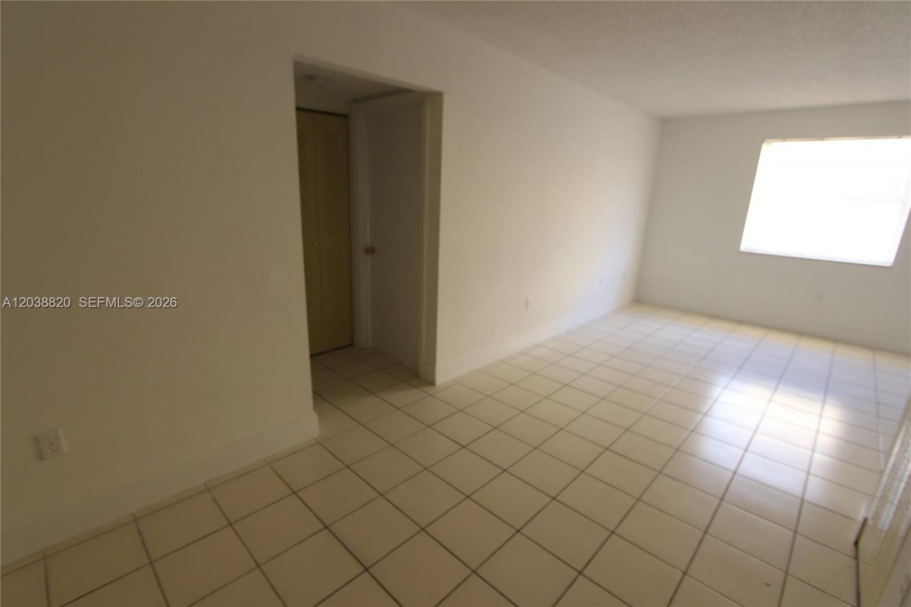 650 NW 114th Ave, Unit 202, Sweetwater, FL 33172 Photo