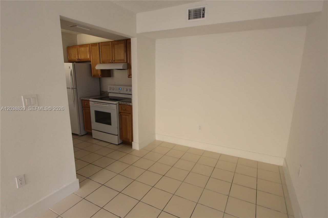 650 NW 114th Ave, Unit 202, Sweetwater, FL 33172 Photo