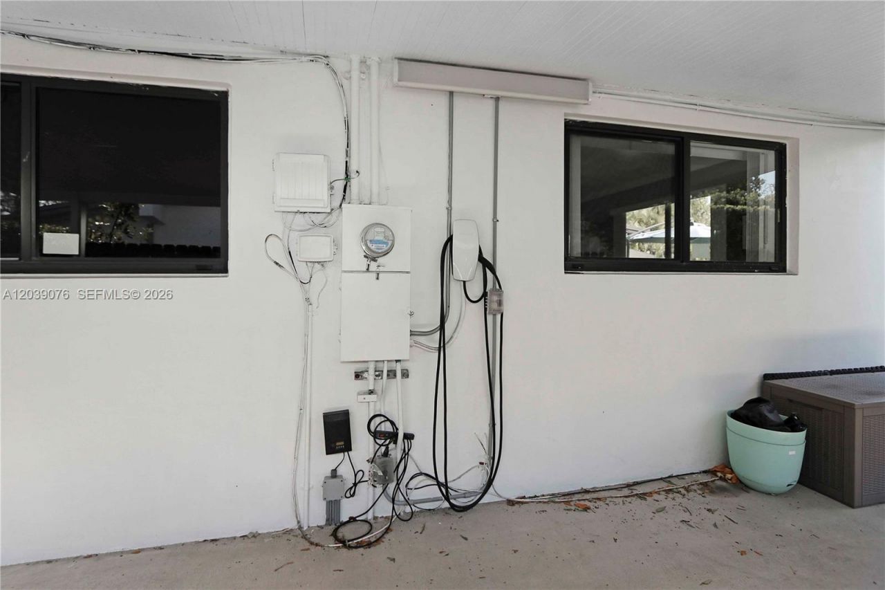6751 SW 13th St, Miami, FL 33144 Photo
