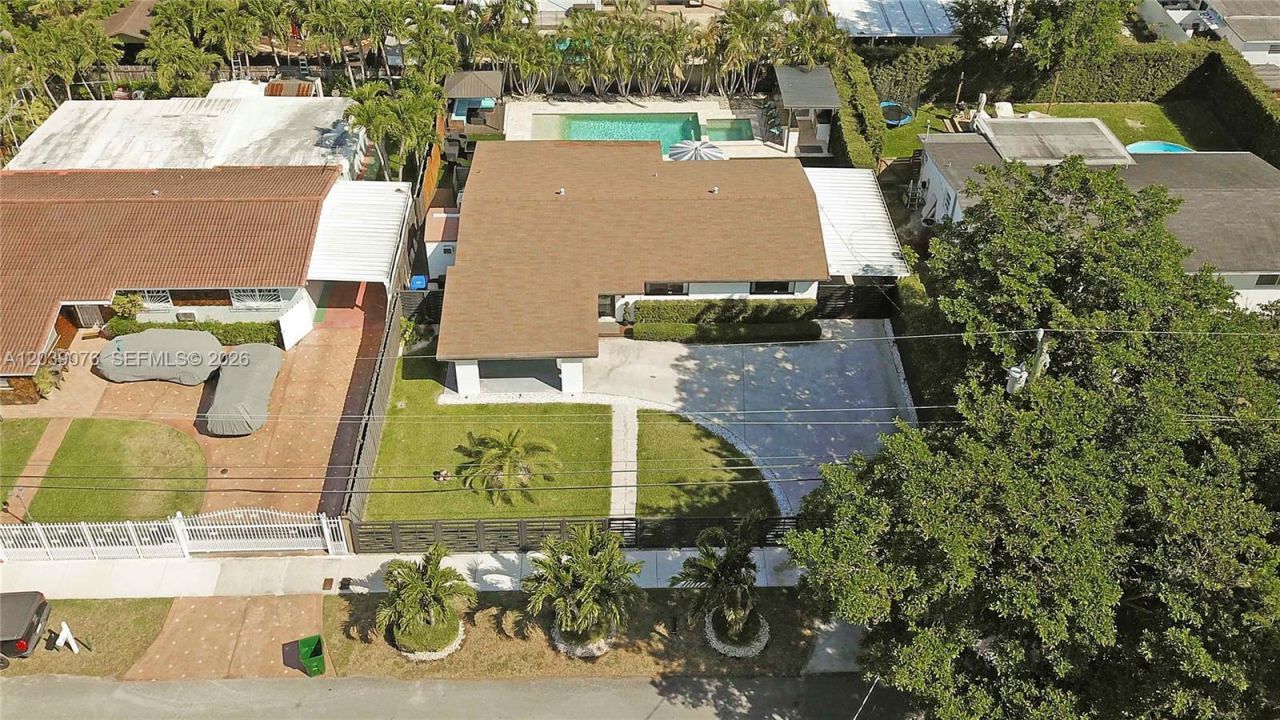 6751 SW 13th St, Miami, FL 33144 Photo