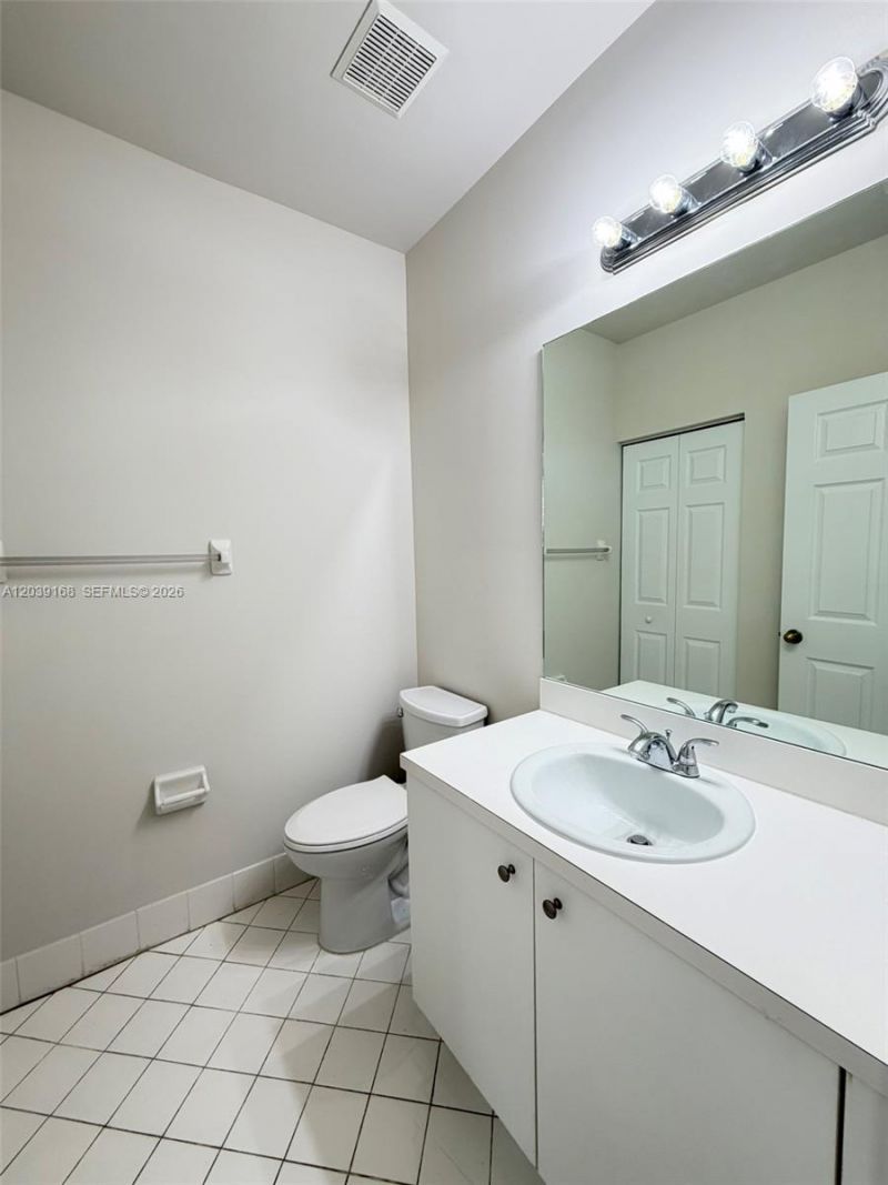 1720 NE 33rd Ave , Unit 102-5, Homestead, FL 33033 Photo