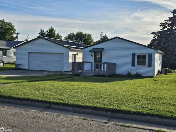 411 Spring Street, Grinnell, IA 50112