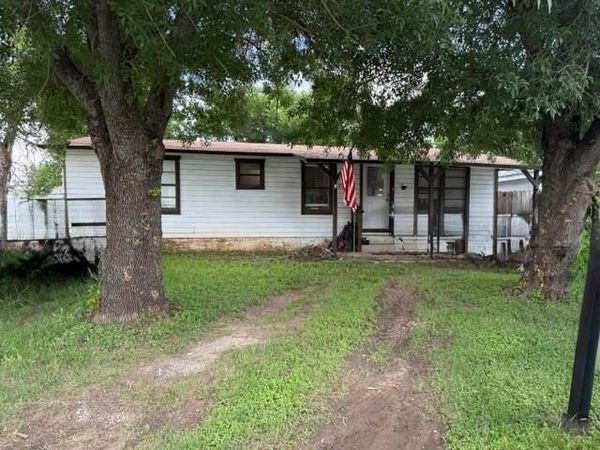 260 W Elm , Stephenville, TX 76401