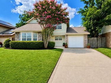 4617 Waterway Drive N, Fort Worth, TX 76137
