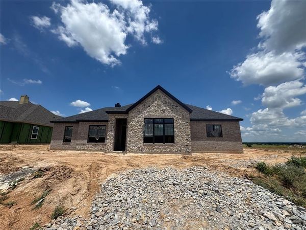 148 Legends Way , Bridgeport, TX 76426