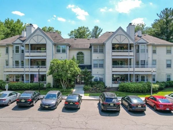 120 Acadia Court, West Windsor, NJ 08540