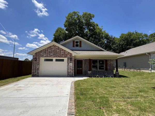 809 Pearl Street , Benton, AR 72015