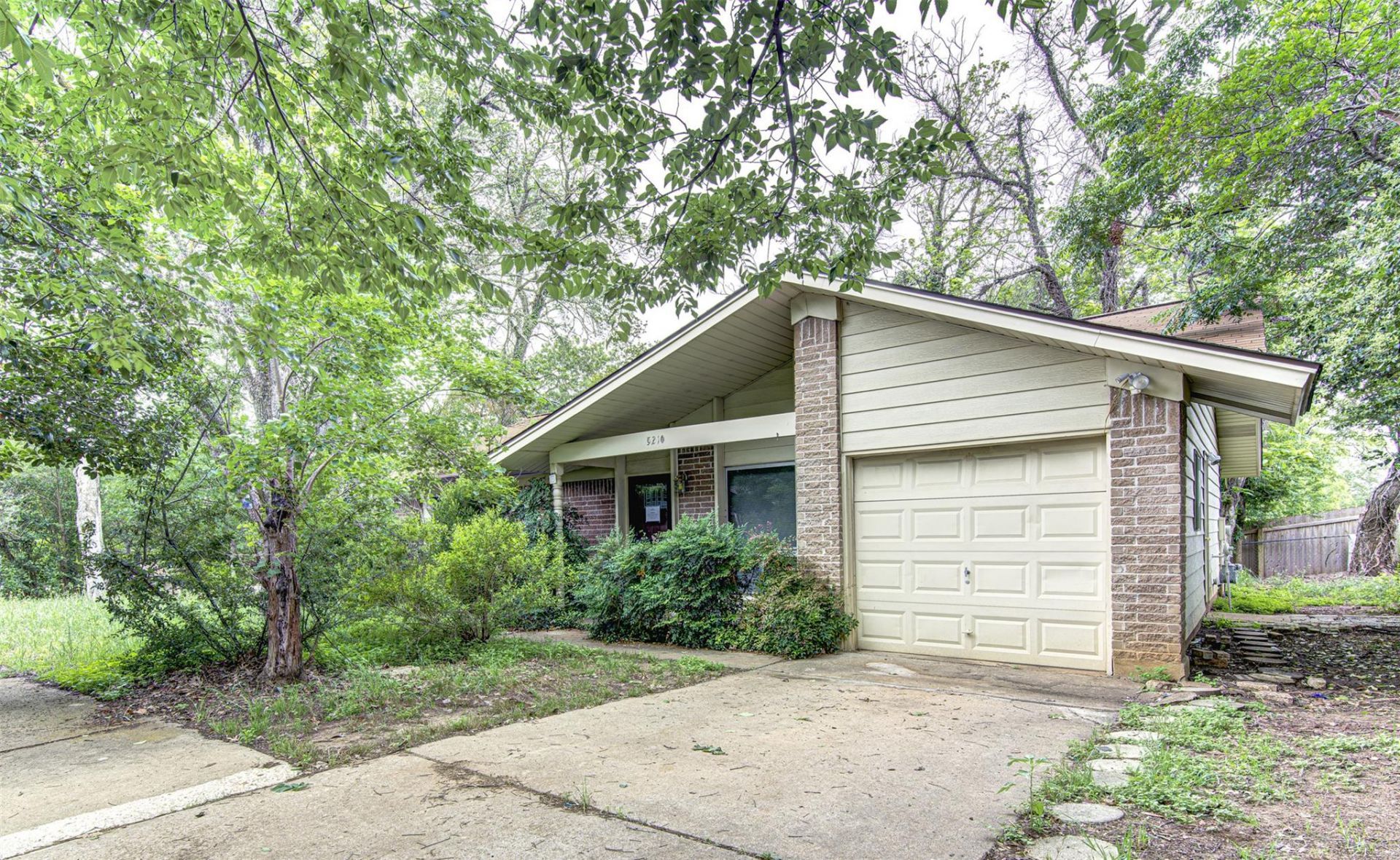 5210 Emerald Meadow Dr, Austin, TX 78745 Main Photo