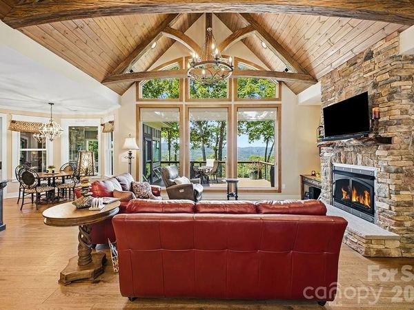 48 S Mountain Morning Lane, Hendersonville, NC 28739